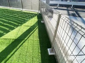 必要な場所だけに設けた境界フェンス[施工後]