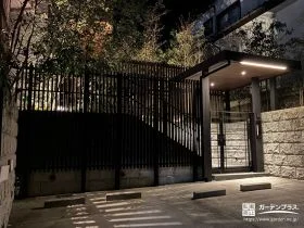 光と格子で魅せる上質クローズ外構へのリフォーム工事