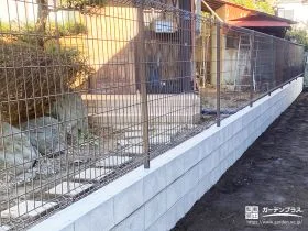 生垣のお悩みをすっきり解消！管理しやすく安心感のある境界フェンス工事