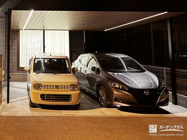 照明付きカーポートと使いやすい物置で整う新築外構