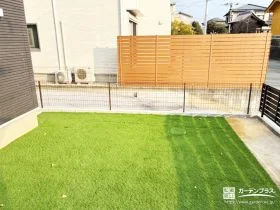 お手入れいらずで楽しめる人工芝の庭[施工後]