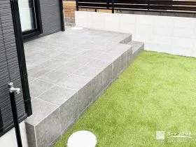 入隅を活かしたタイルデッキのくつろぎ空間[施工後]