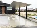 デザイン性も高いスタイリッシュなカーポート空間