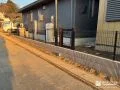 化粧ブロック基礎とメッシュフェンスで囲った敷地境界工事