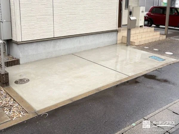 砂利敷きの前庭に土間コンクリートを打設したリフォーム工事