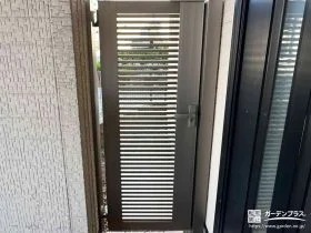 お住まいの防犯性を向上させるシンプルな門扉を設置した工事