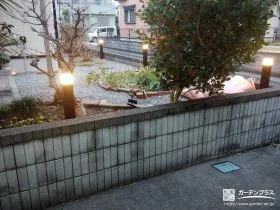 足元をやさしく照らし安心感を高めるポールライト設置工事