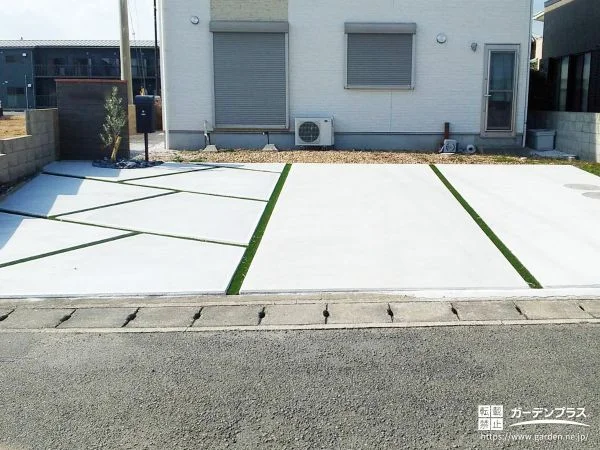 No.28773 人工芝目地で明るく彩る駐車スペースと門袖リフォームの工事[施工後]