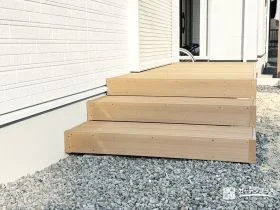 ウッドデッキで家事動線をスムーズに