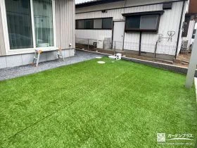 人工芝と砂利スリットで整えたすっきりお庭リフォーム工事
