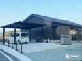 ブラックのエクステリアが引き立てるモダンな新築外構
