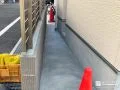 しっかり雑草対策をした犬走り