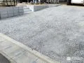 高低差のある敷地を整え出入りしやすくした駐車スペース整備工事