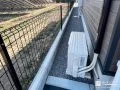砂利で雑草を防いだ犬走り