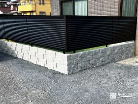軽やかさを演出する化粧ブロック