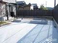 広々と使える駐車スペースへ整えた土間コンクリート打設工事