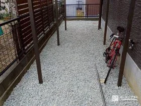 お手入れの手間を軽減する犬走り[施工後]