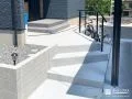 玄関への動線をスムーズにする玄関アプローチ階段