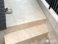 リラックス空間として活躍するタイルデッキ