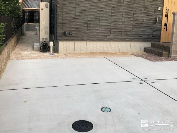 リラックス空間として活用できるタイルデッキのある新築外構工事