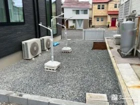 外周は防草対策で管理しやすく[施工後]