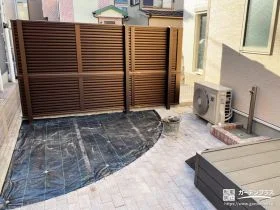 しっかり視線をカットする目隠しフェンス[施工後]