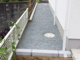 犬走りの雑草対策[施工後]