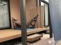 ステップ付きのウッドデッキ
