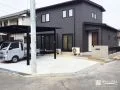落ち着いたモノトーンで叶える、家族が過ごしやすい新築外構