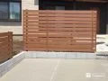 ナチュラルなデザインの目隠しフェンス