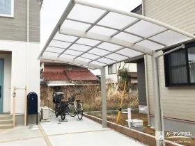 駐車スペースと玄関前と前庭を使いやすく整える新築外構工事