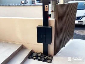 必要な機能をコンパクトに集約する機能門柱[施工後]
