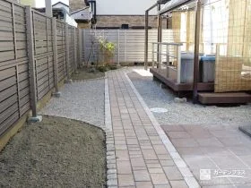 サークルの植栽スペースやナチュラルな園路が美しいお庭工事
