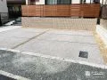 車を停めるだけじゃない。緑が迎える駐車スペース