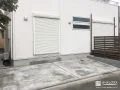 土間コンクリートで平らに整えた駐車スペース