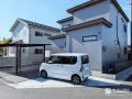来客時も安心の土間コンクリートで舗装した駐車スペース