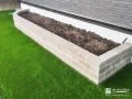 丸みのあるレンガ花壇