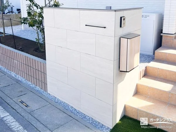 L字型の門柱デザイン