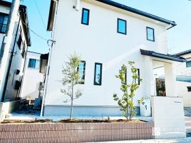 「高低差を無理なくつなぐ」土留め兼花壇の設計