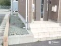 アスファルト舗装する前の犬走り