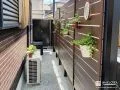 目隠しフェンス設置で犬走りのプライバシーを確保