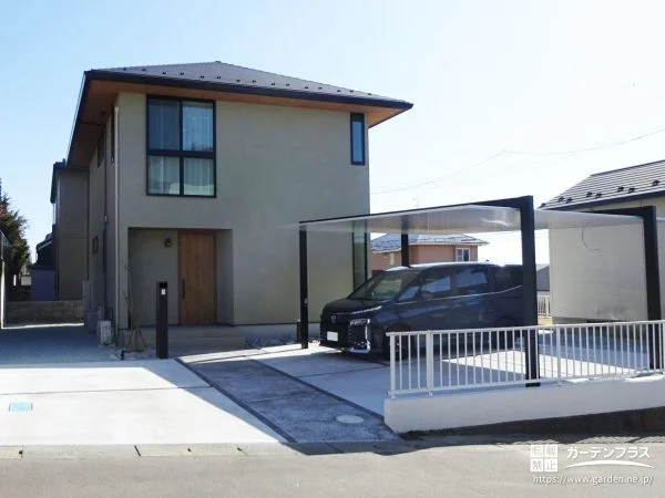 広い敷地にゆとりと品のある景色が広がる和モダンの新築外構