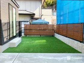 “見せながら隠す”主庭のフェンス使い分け[施工後]