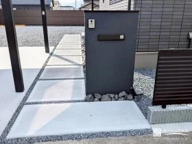 コストを抑える部分と見せる部分を整理するシンプルモダンな新築外構