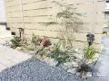 ロックガーデンと植栽でおしゃれな外構のアクセントに