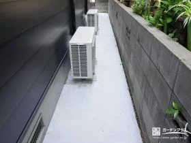 土間コンクリートで舗装した雑草対策万全な犬走り