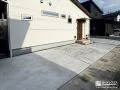 使いやすい駐車スペースとメンテナンスフリーなお庭に整えた工事