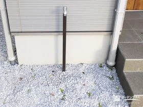 使うシーンを考えた、玄関横の立水栓[施工後]