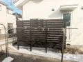 勝手口周りを守る目隠しフェンス