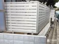 生垣のお手入れ負担を減らし、すっきり整えた目隠しフェンス